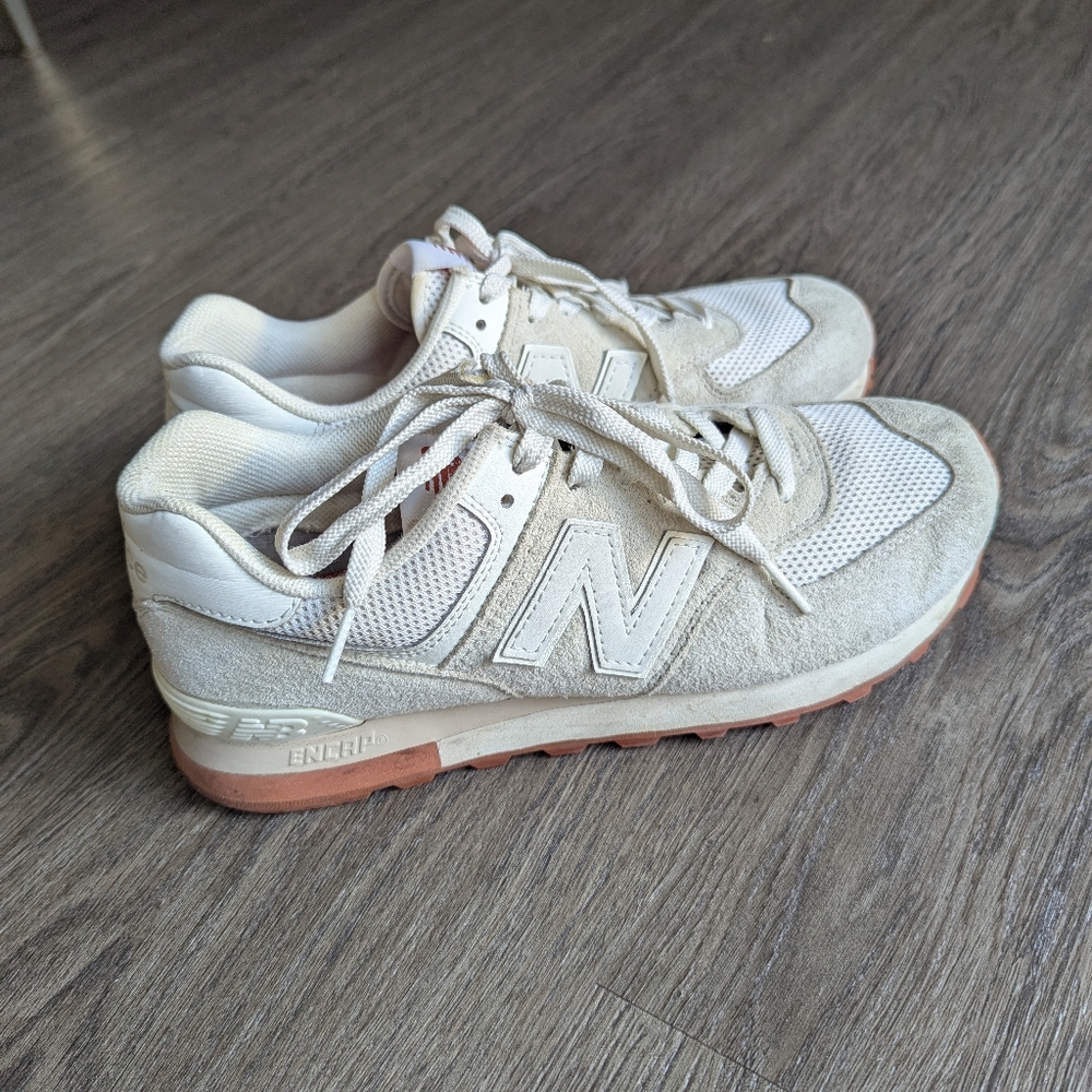 New Balance 574 - Picture 3 of 9